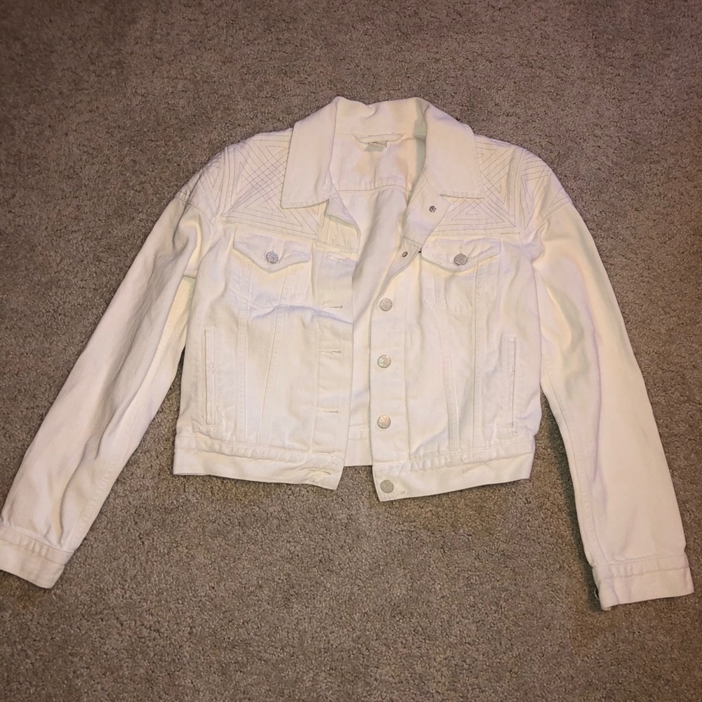 Women’s white denim jacket